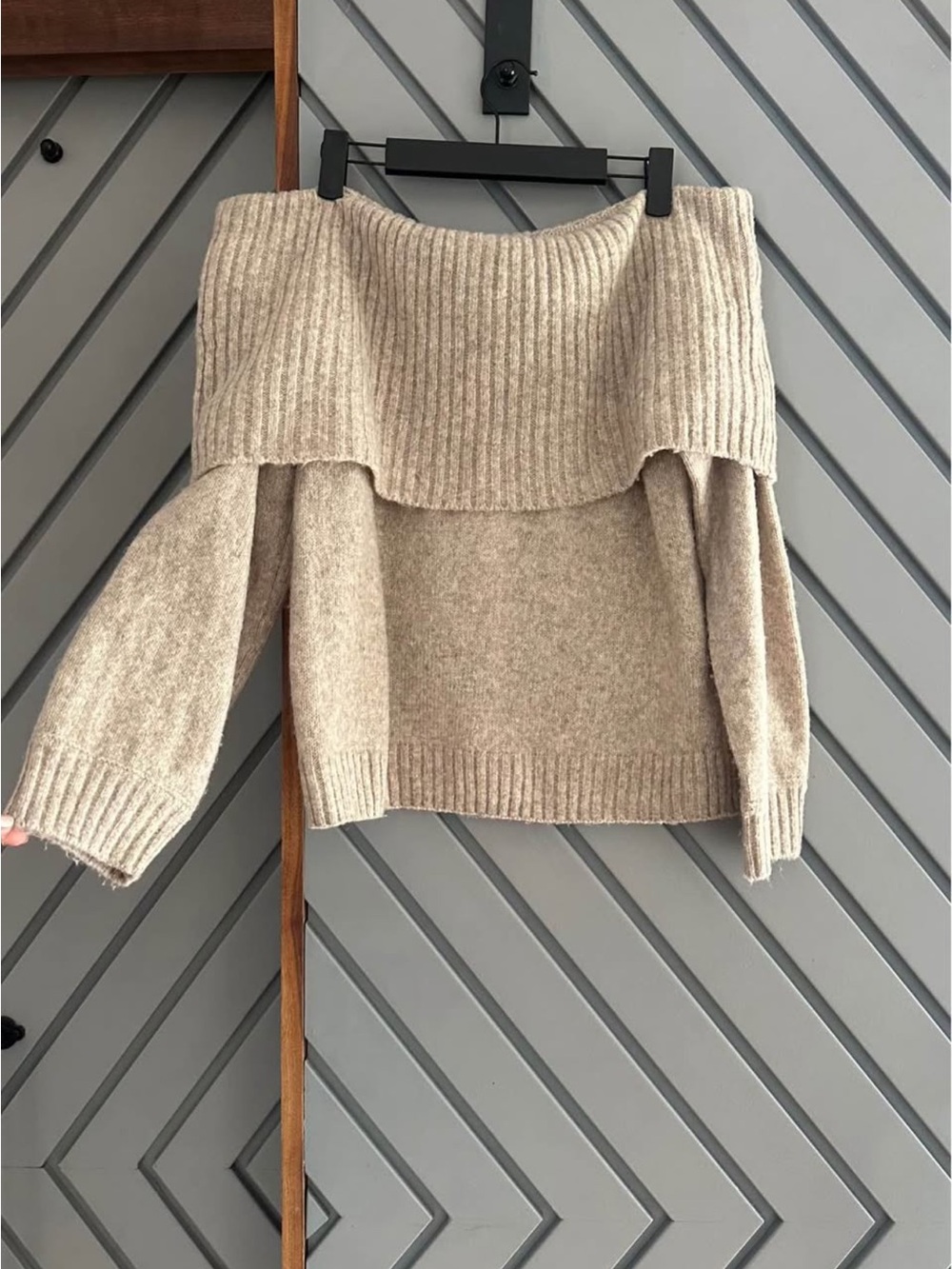 Abercrombie & Fitch Beige Off-the-Shoulder Rib Knit Sweater